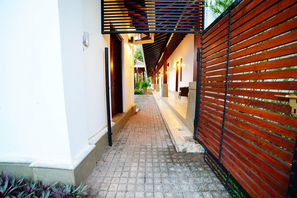 Hotel Lespri Grand Negombo Esterno foto