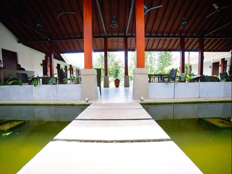 Hotel Lespri Grand Negombo Esterno foto